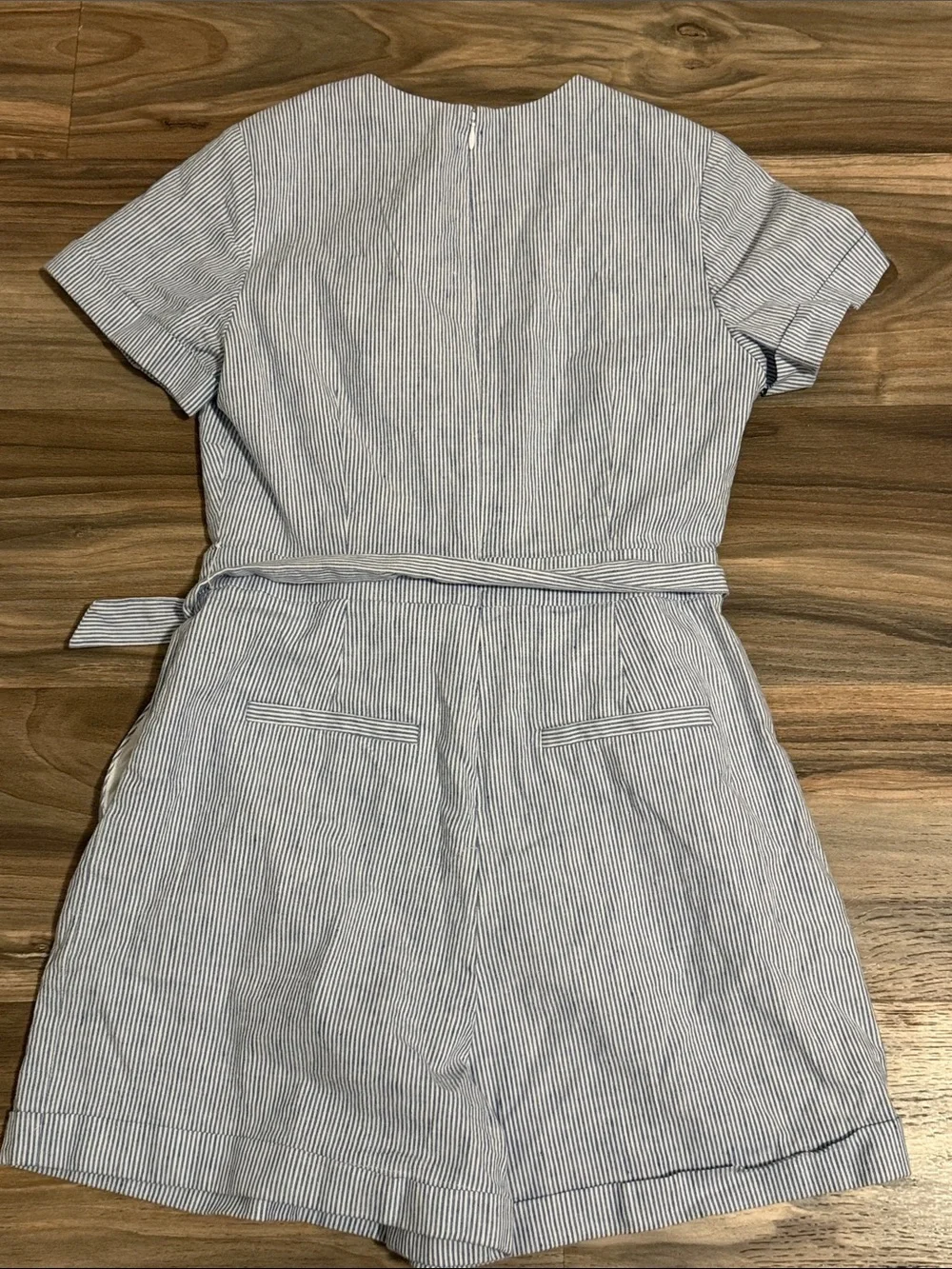 Banana Republic S/S Linen Blend Wrap Shorts Romper Sz. 0 Blue Pinstripe Coastal